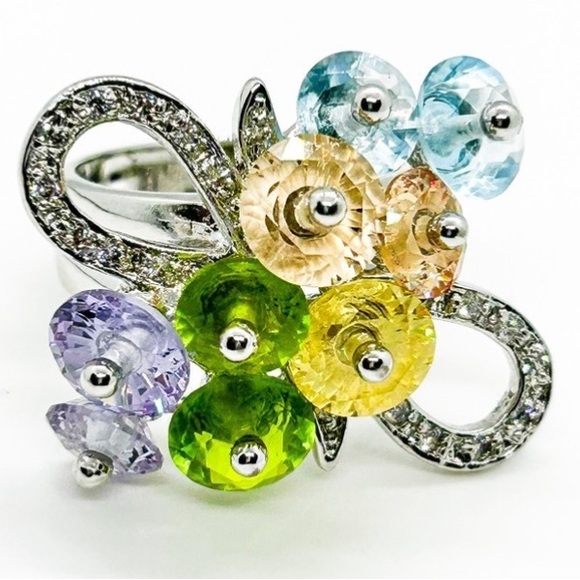 NWOT Gorgeous colorful, oversized cocktail ring size 8 - Picture 1 of 7
